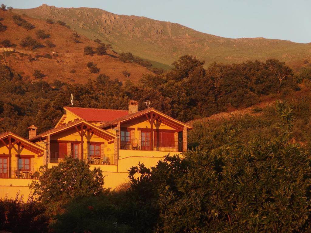 Aroma De Primavera En Casas Rurales Acebuche Casas del Monte Екстериор снимка