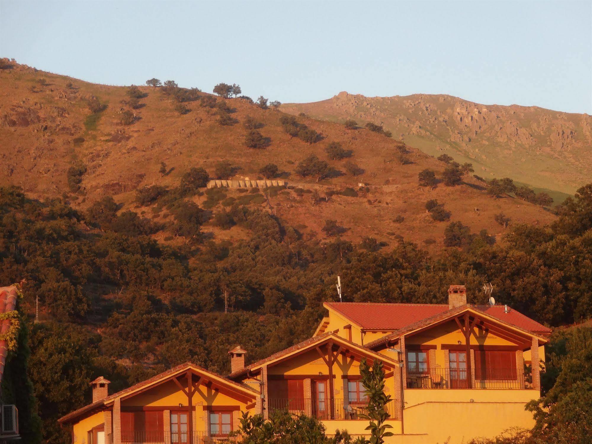 Aroma De Primavera En Casas Rurales Acebuche Casas del Monte Екстериор снимка