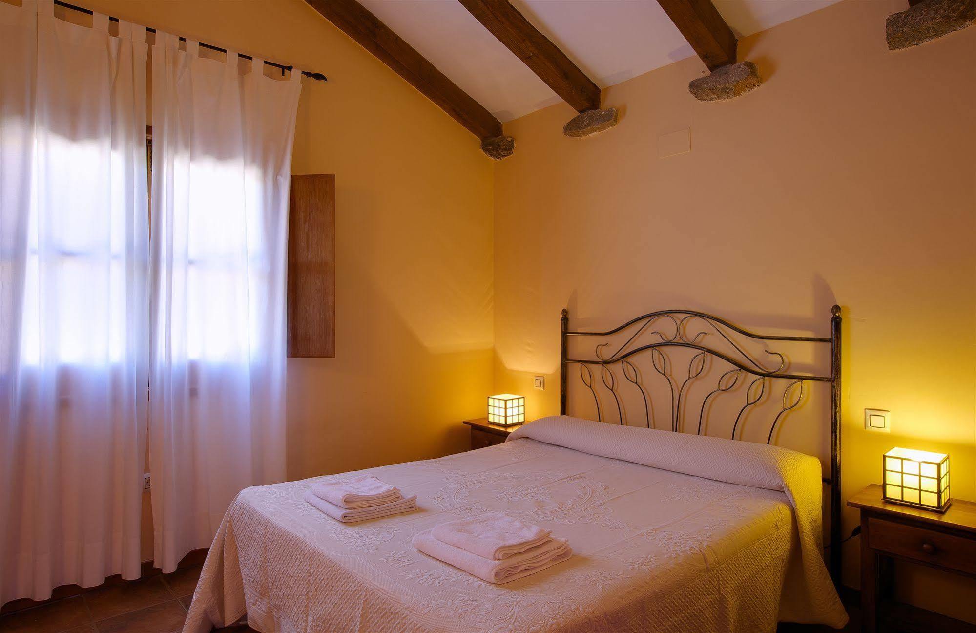 Aroma De Primavera En Casas Rurales Acebuche Casas del Monte Екстериор снимка